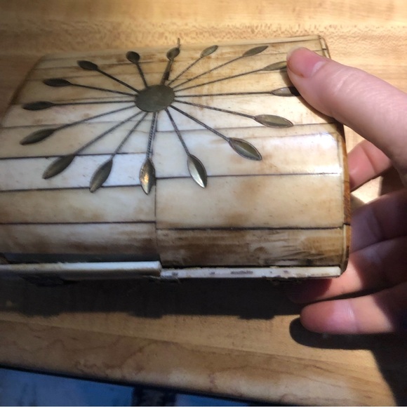 Rare Find! 1960s Camel Bone & Brass Purse- 711 $90 or $80 w/offer - Picture 2 of 6